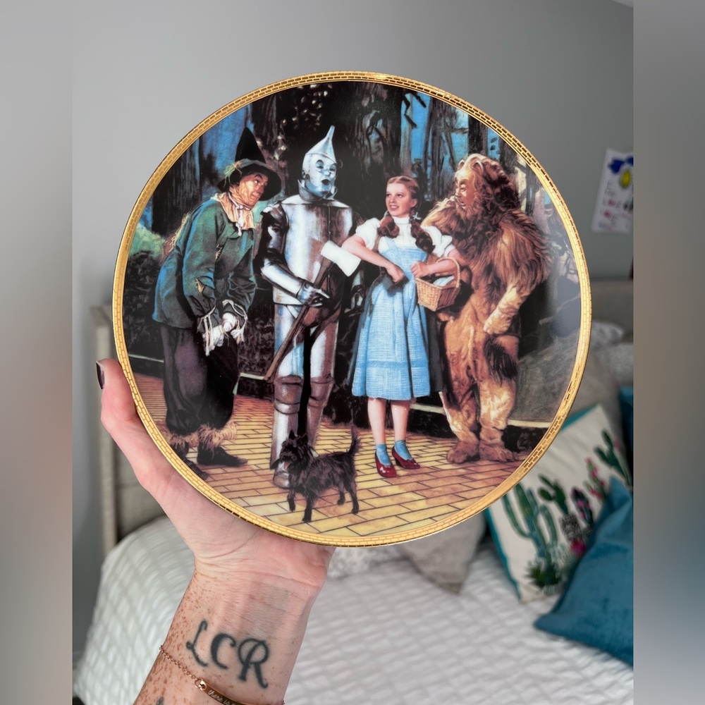 The Hamilton Collection We're Off to See the Wizard Plate Vintage Wizard Of Oz